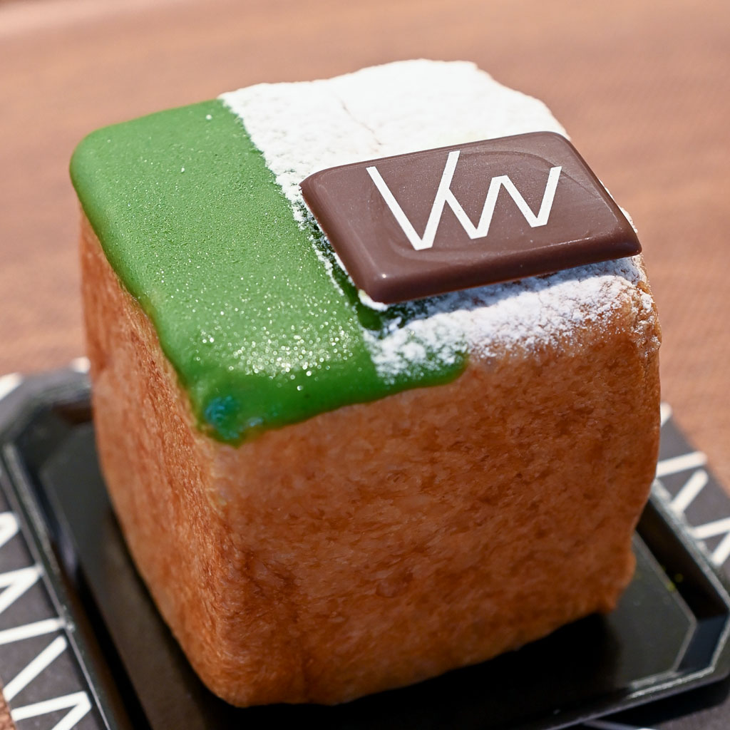 キューブ シュークリーム