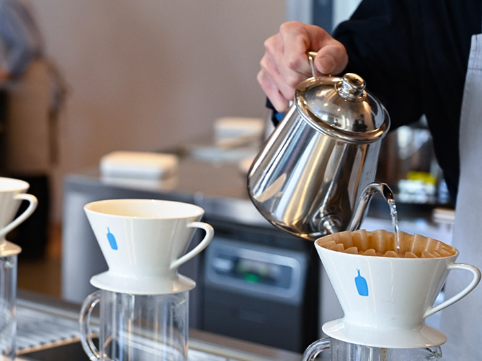Blue Bottle Coffee 梅田茶屋町カフェ